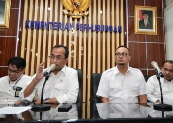 Aplikator Transportasi Online Wajib Jadi Perusahaan Transportasi