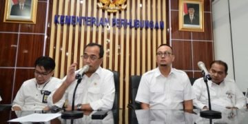 Aplikator Transportasi Online Wajib Jadi Perusahaan Transportasi