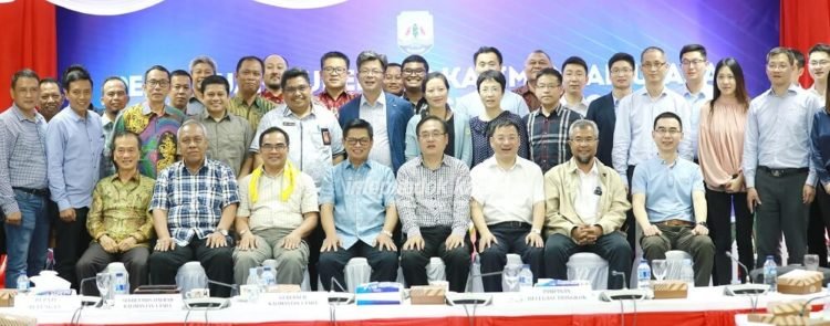 Gubernur Tekankan, Investor Utamakan Tenaga Kerja Lokal