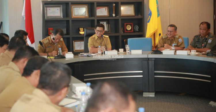 Pimpin Rapat Staf, Gubernur Ingin Matangkan Persiapan HUT RI