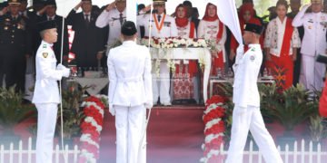 Gubernur Ajak Masyarakat Terus Bersyukur dan Kompak