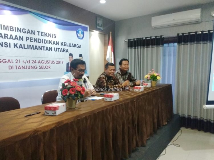 Perkuat Pendidikan Keluarga, Pemprov Gelar Bimtek