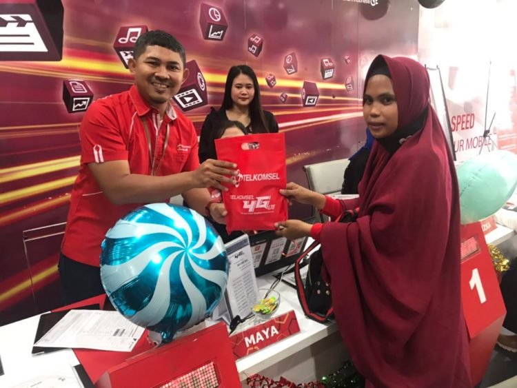 Telkomsel Sebar Ragam Hadiah dan Paket Khusus 4G di Hari Pelanggan Nasional