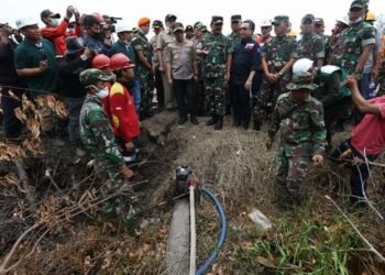 Kepala BNPB Tinjau Karhutla Bersama Panglima TNI dan Kapolri di Riau