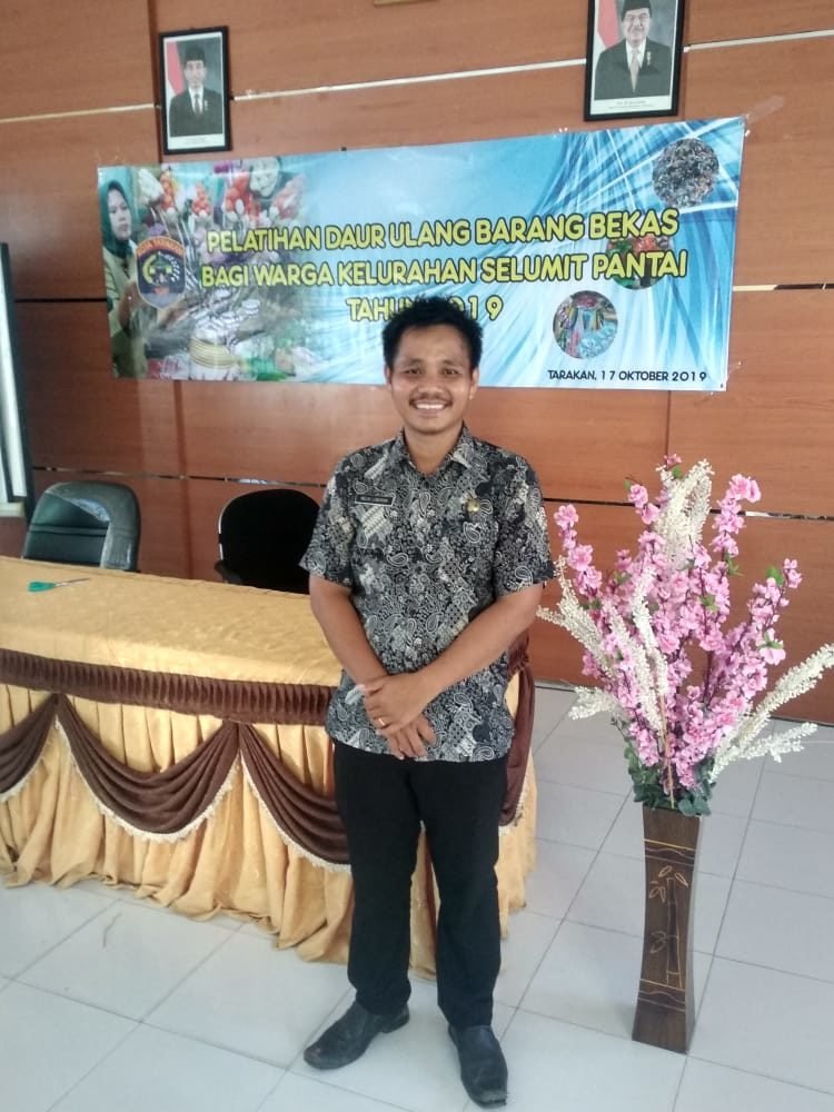 Tangani Sampah, Lurah Selumit Pantai Intensifkan Edukasi Hingga Kerja Bakti