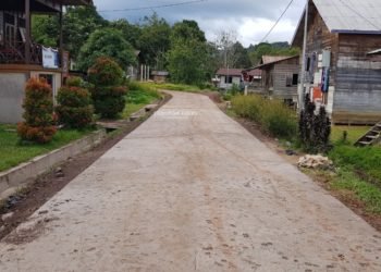 Pemerintah Tata Jalan Kumuh di Perbatasan