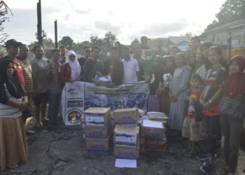 Kunjungi Korban Kebakaran Lingkas Ujung, KBT Serahkan Bantuan Sembako